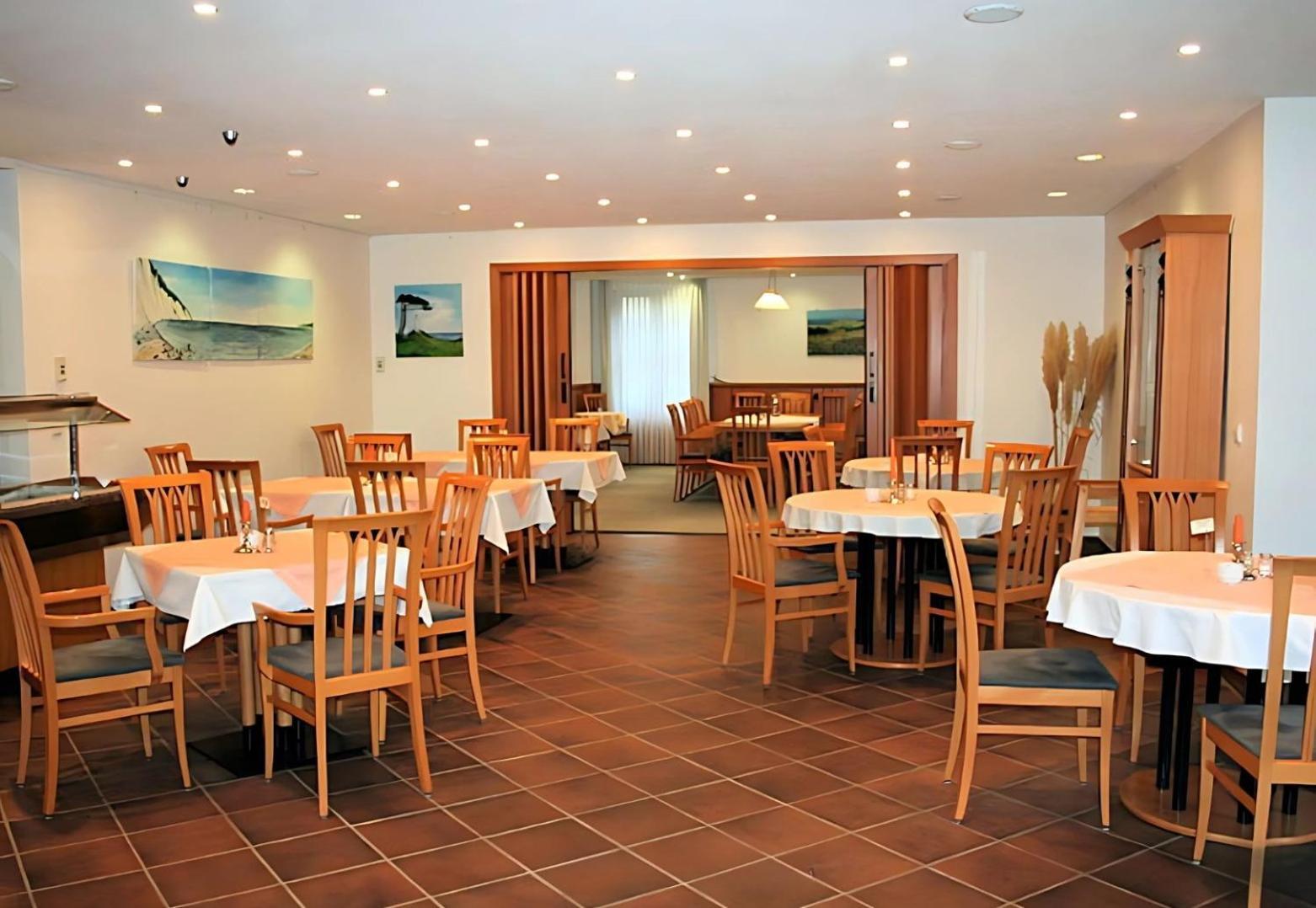 Hotel Ruegenschmiede Vis A Vis Hiddensee Schaprode Exterior photo