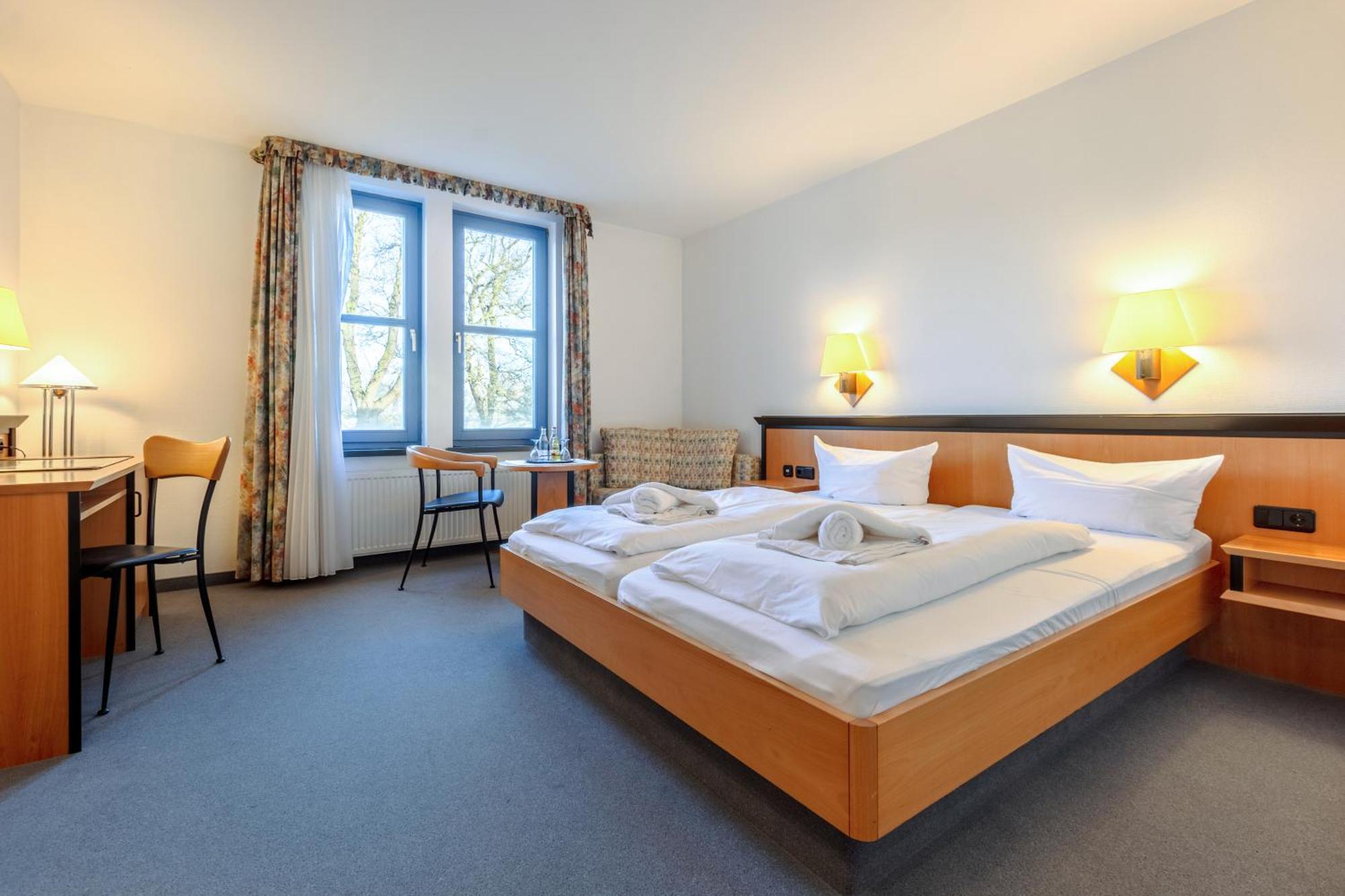 Hotel Ruegenschmiede Vis A Vis Hiddensee Schaprode Room photo