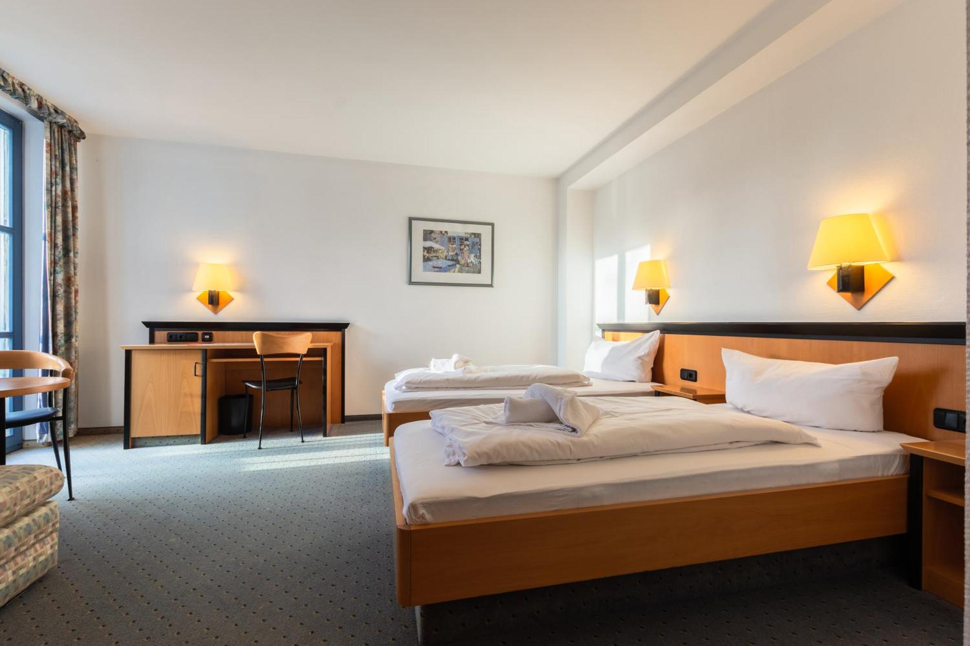 Hotel Ruegenschmiede Vis A Vis Hiddensee Schaprode Room photo