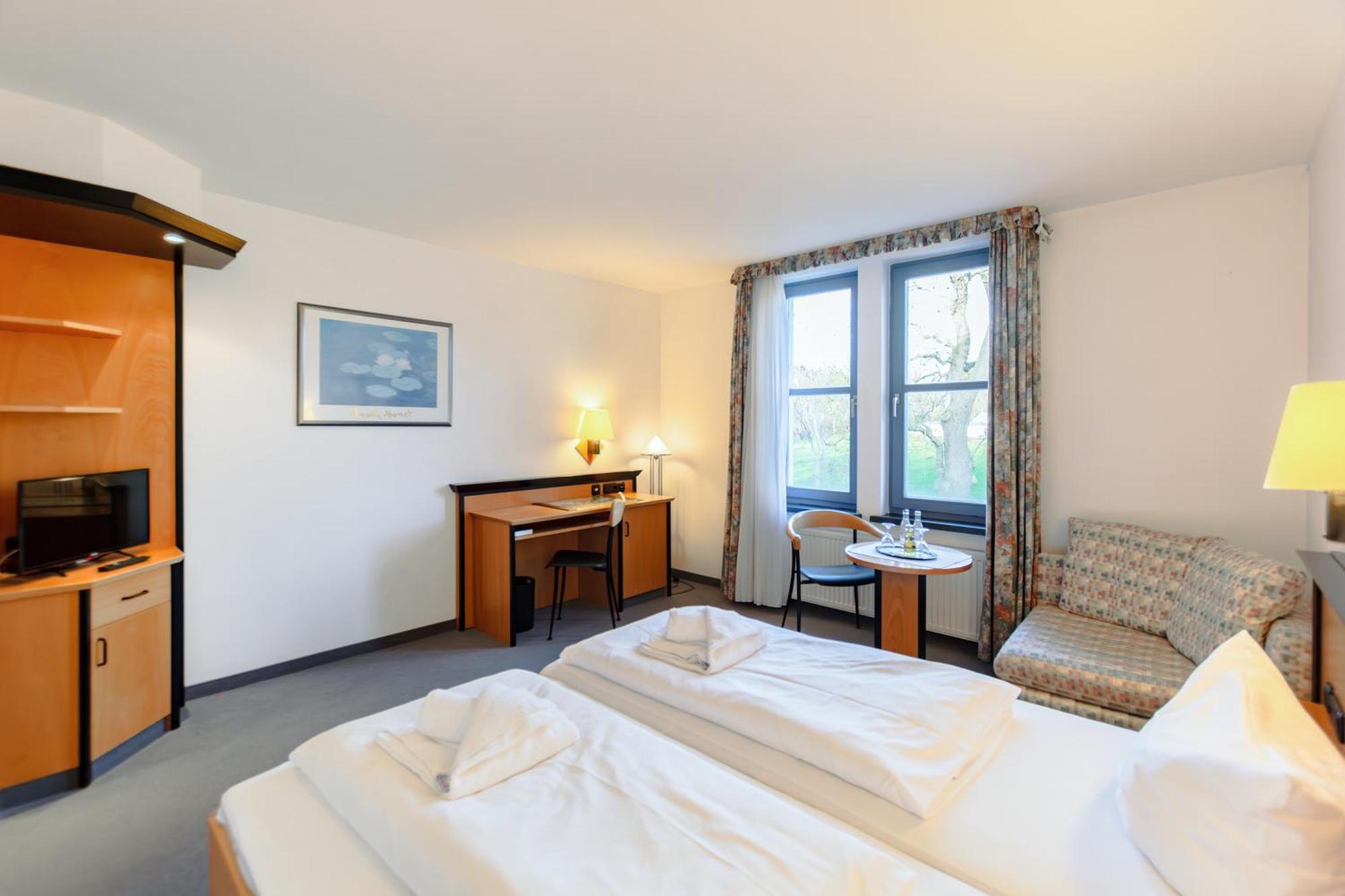 Hotel Ruegenschmiede Vis A Vis Hiddensee Schaprode Room photo
