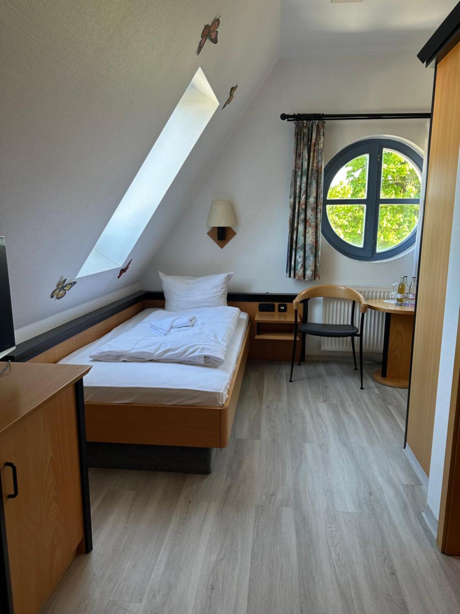 Hotel Ruegenschmiede Vis A Vis Hiddensee Schaprode Room photo