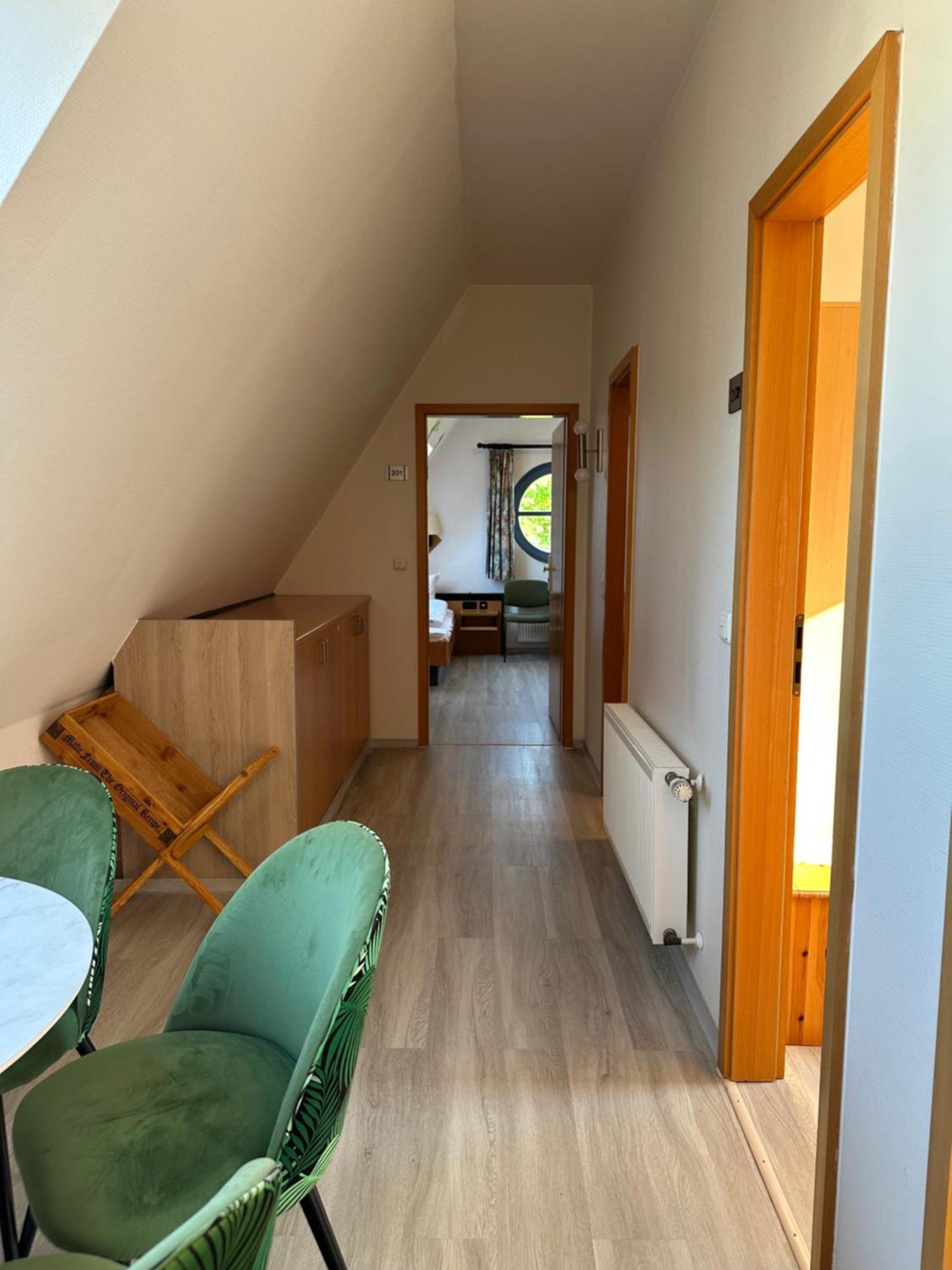 Hotel Ruegenschmiede Vis A Vis Hiddensee Schaprode Room photo